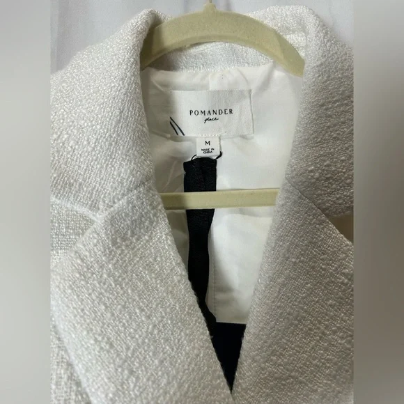 Tuckernuck Pomander Place White Tweed Campbell Romper NWT New With Tag Size M - Picture 3 of 3